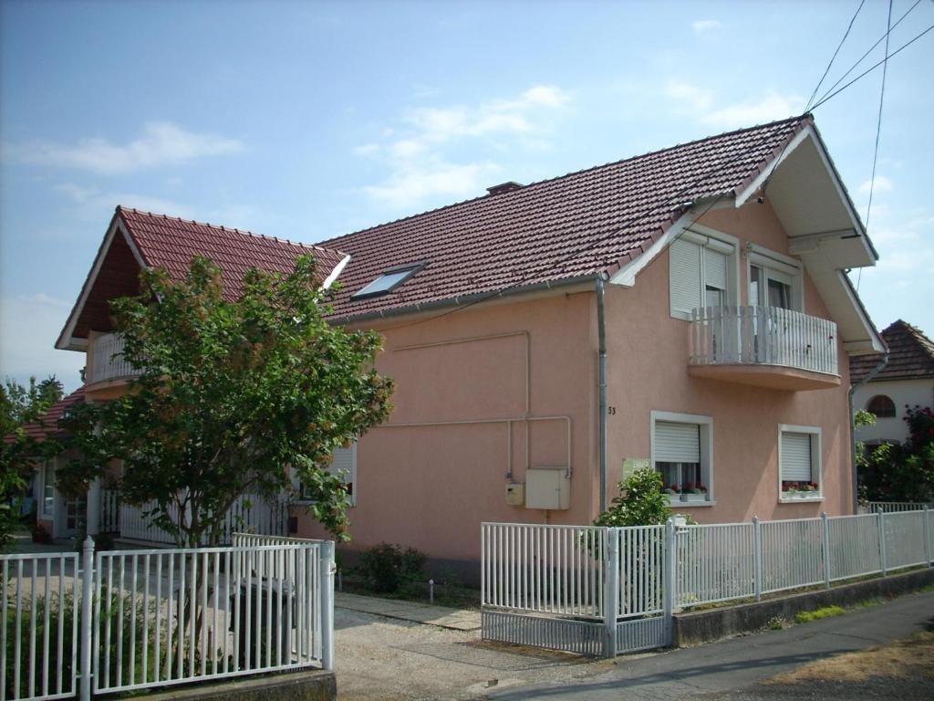 Bed and Breakfast Bundics Vendeghazak Ленті Номер фото