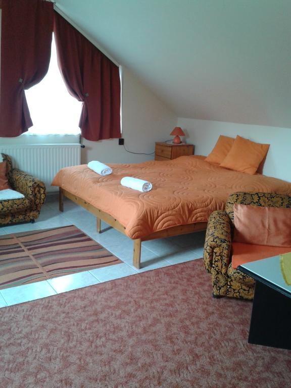 Bed and Breakfast Bundics Vendeghazak Ленті Екстер'єр фото