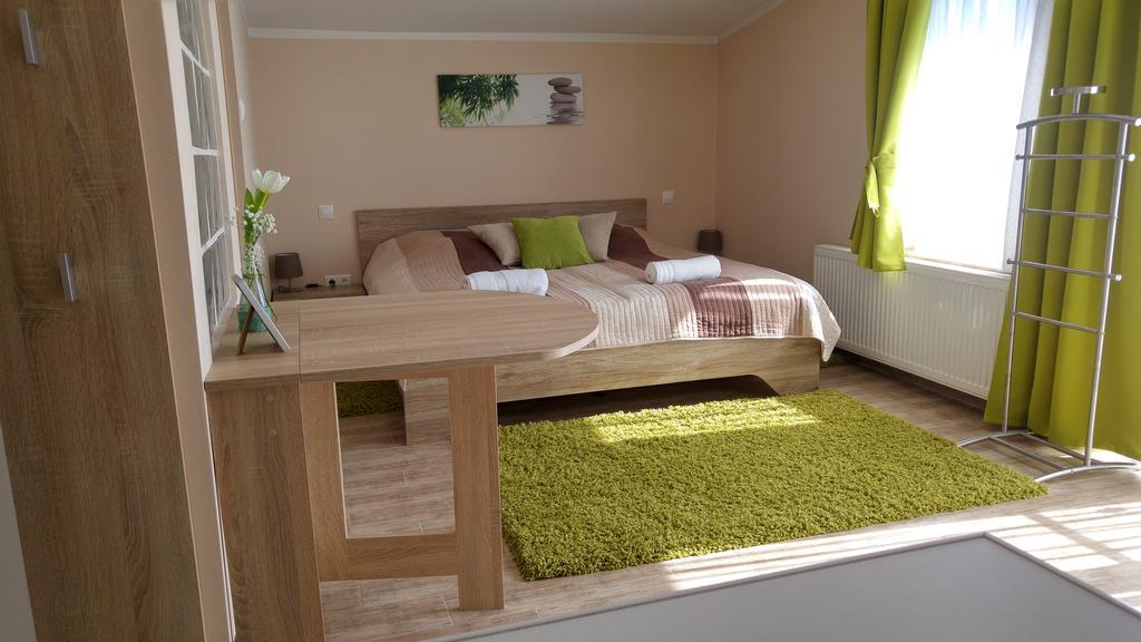 Bed and Breakfast Bundics Vendeghazak Ленті Екстер'єр фото
